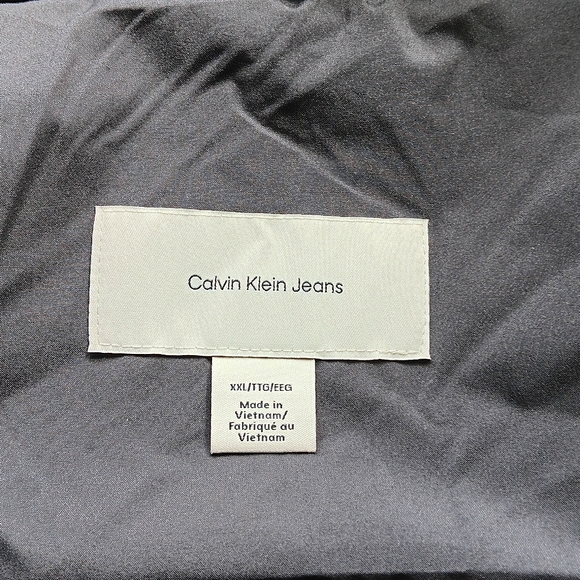 New Calvin Klein Jeans Puffer Hooded Coat Water Resistant Charcoal Grey Size 2XL - Picture 2 of 16